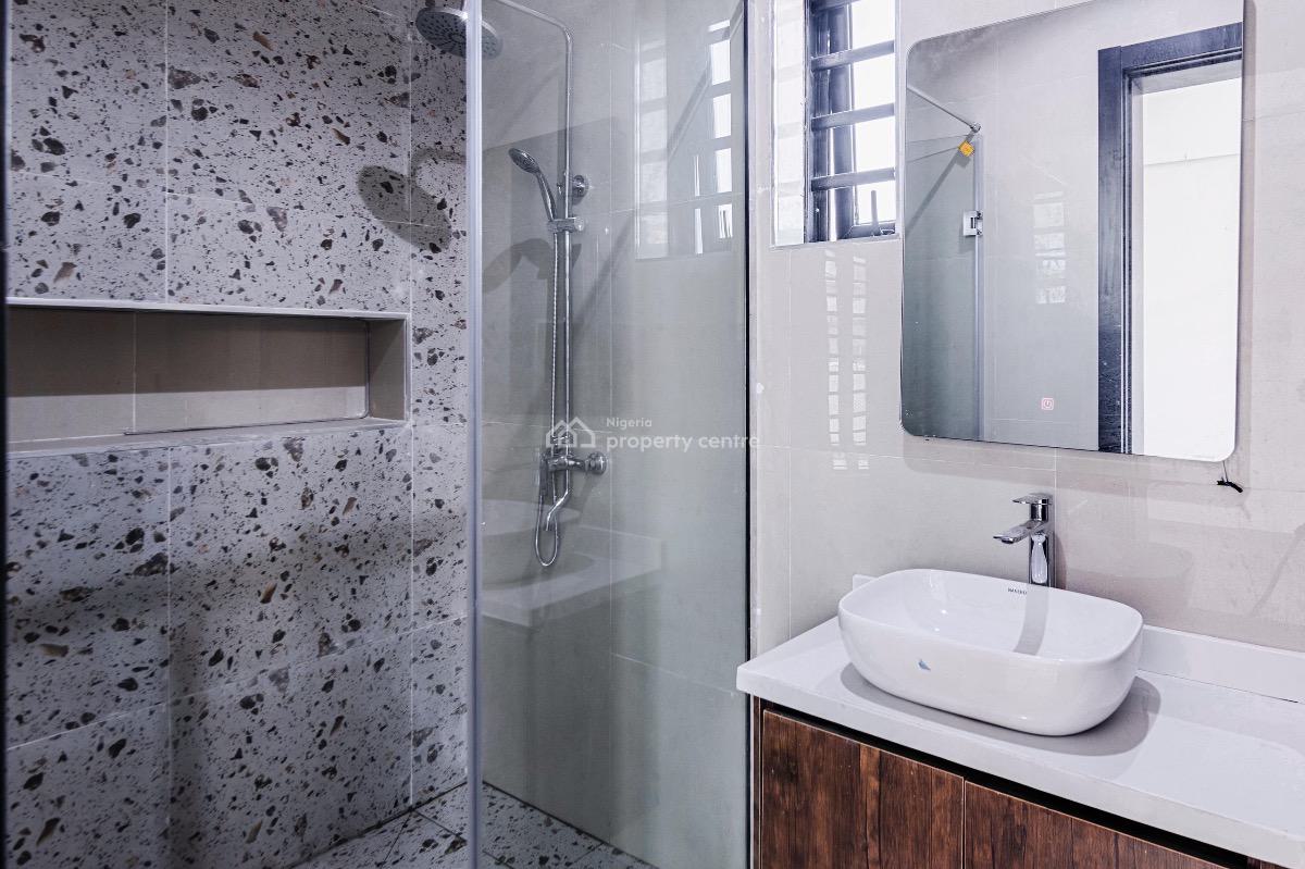 Luxury 2 Bedroom Apartment with Bq, Lekki Phase 1, Lekki, Lagos, Flat / Apartment for Sale