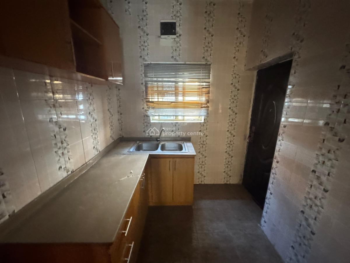 Nice and Spacious 3bedroom Flat, Idado, Lekki, Lagos, Flat / Apartment for Rent