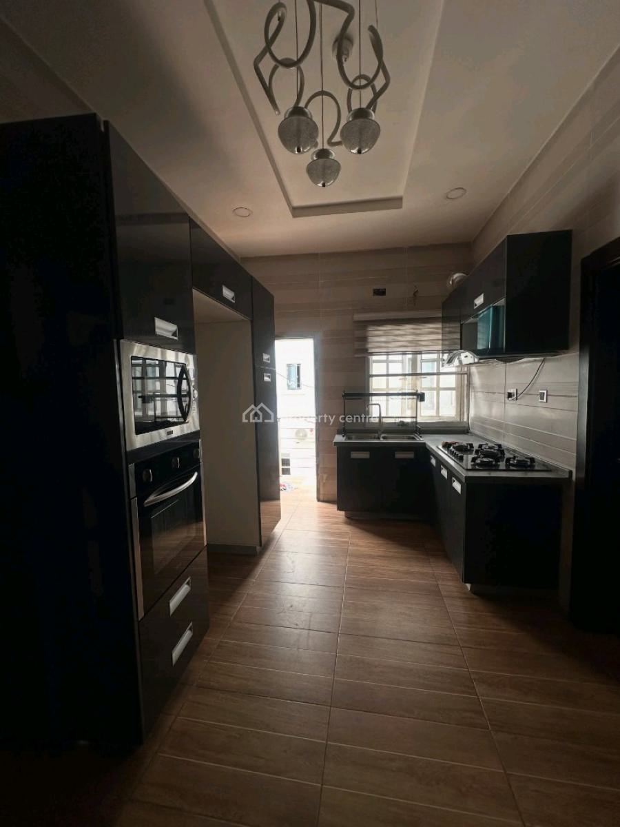 Luxurious 3 Bedroom Apartment, Lekki Phase 1, Lekki, Lagos, Flat / Apartment for Rent