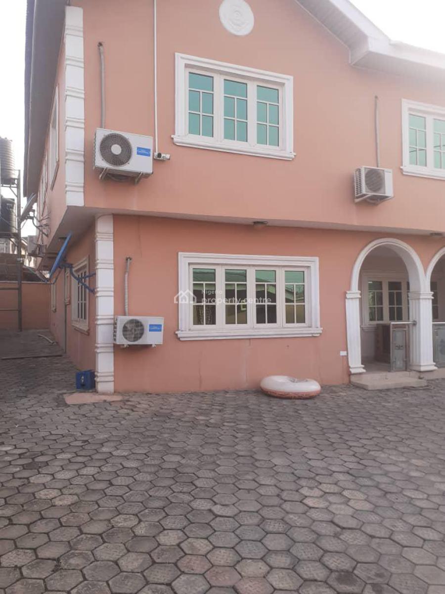 Demolishable 2 Units of 3 Bedroom Flat on 2000sqm of Land, Kobiowu Cresent, Iyaganku, Ibadan, Oyo, Residential Land for Sale