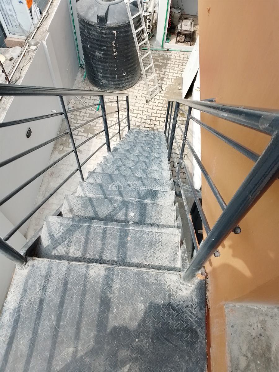 Newly Built Mini Flat Upstairs with Reserve Osmosis Water, Bakare Estate Agungi, Lekki, Lagos, Flat / Apartment for Rent