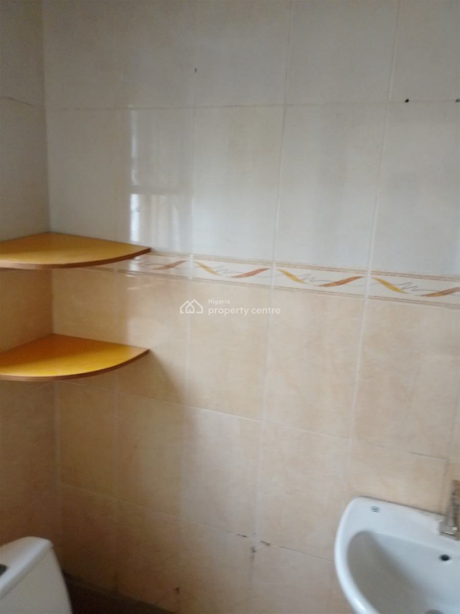 Newly Built Mini Flat Upstairs with Reserve Osmosis Water, Bakare Estate Agungi, Lekki, Lagos, Flat / Apartment for Rent