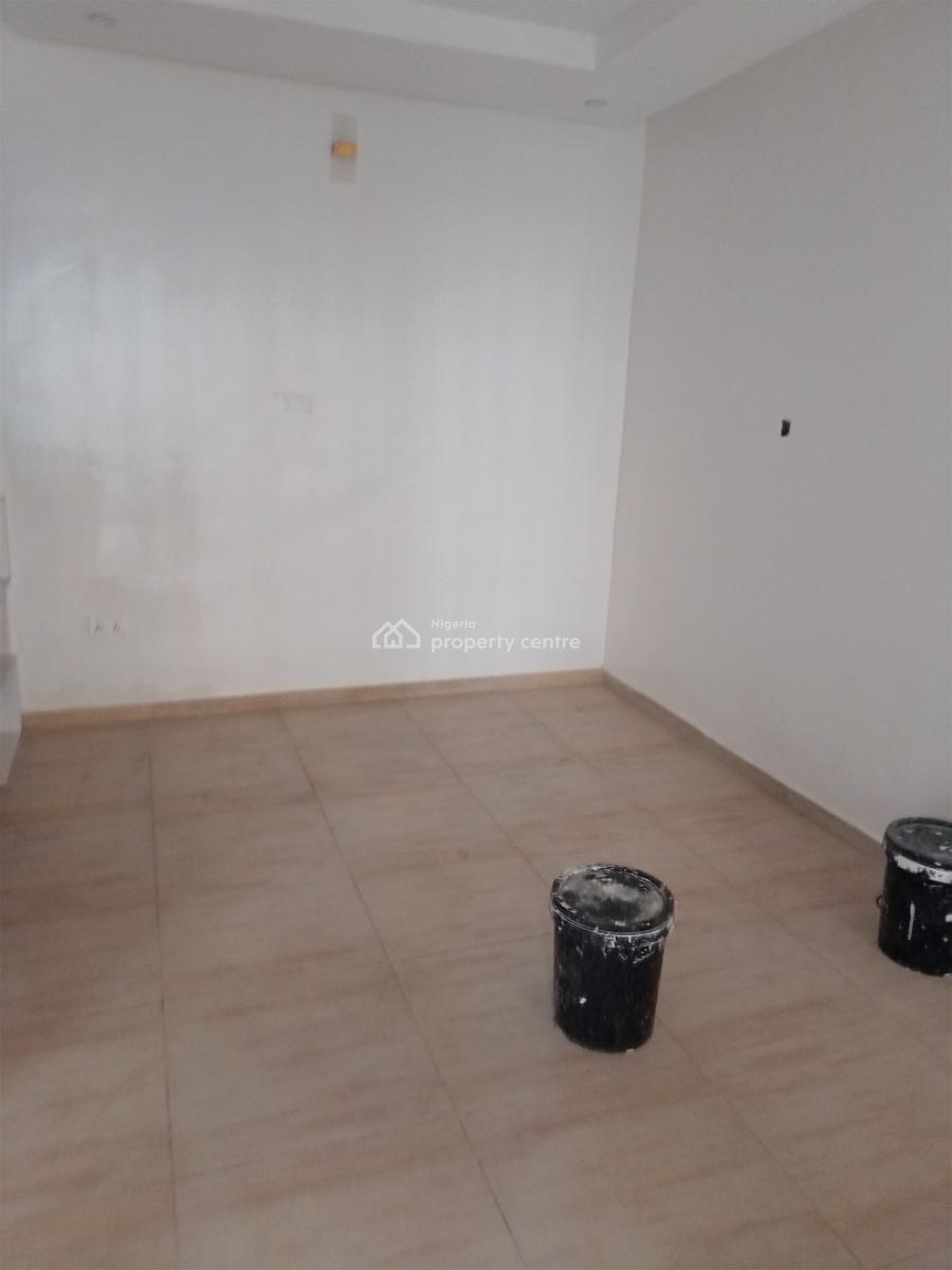 Newly Built Mini Flat Upstairs with Reserve Osmosis Water, Bakare Estate Agungi, Lekki, Lagos, Flat / Apartment for Rent