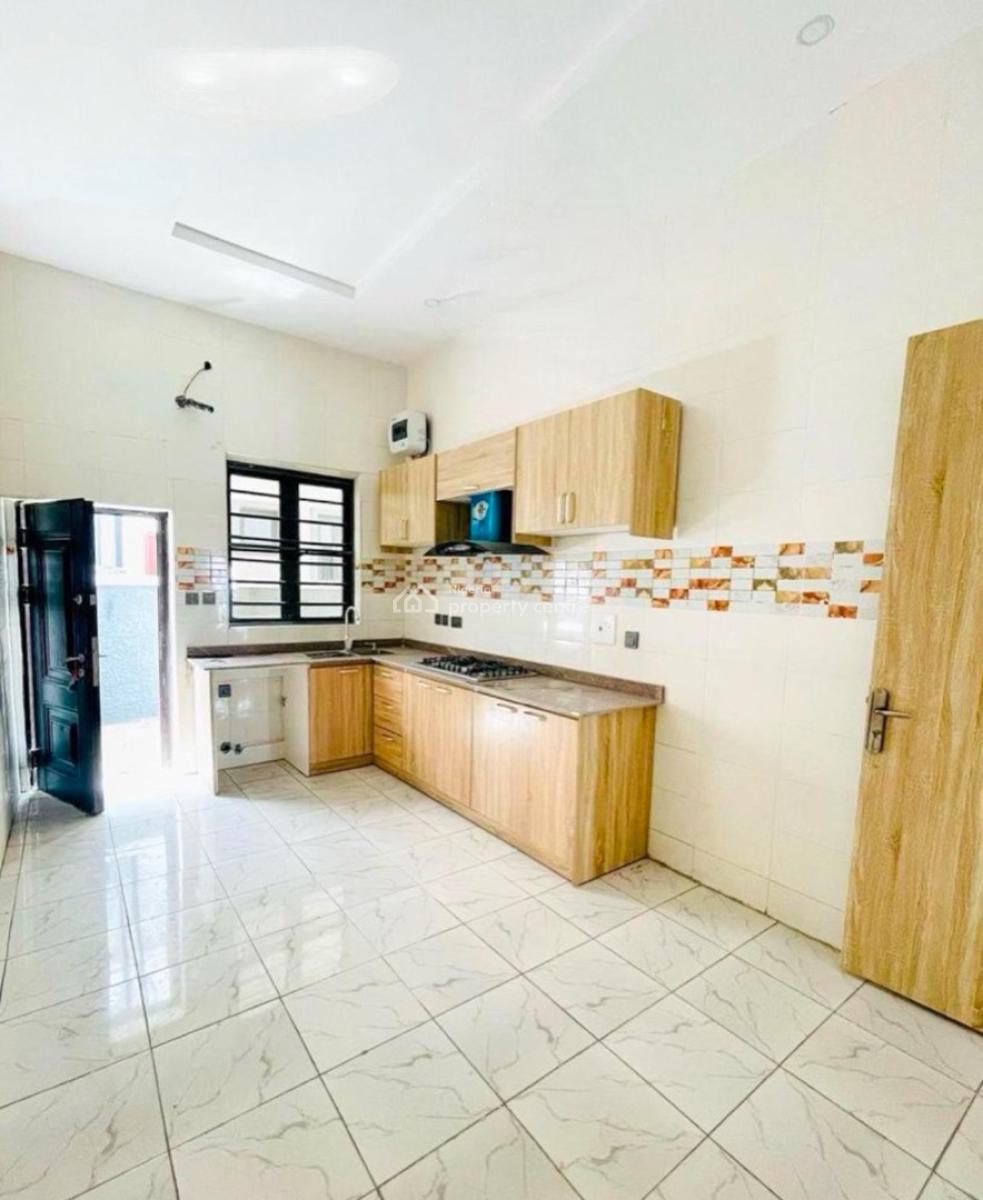 Super Distress Deal 4 Bedroom Terrace Duplex with Self Compound, Orchid, Lekki, Lagos, Terraced Duplex for Sale