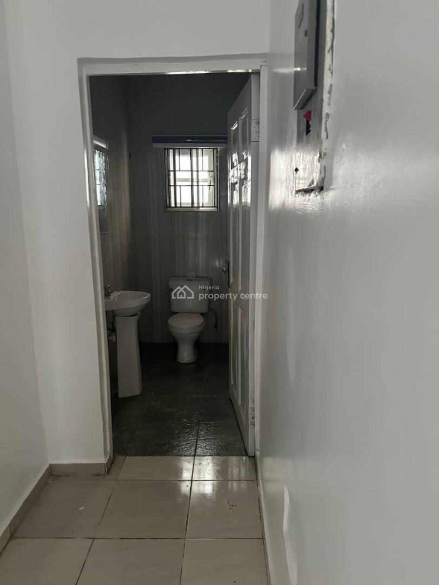 Exclusive 4 Bedroom Semi Detached Duplex with Bq., Ologolo, Lekki, Lagos, Ologolo, Lekki, Lagos, Semi-detached Duplex for Rent