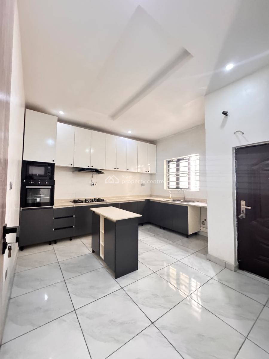 Service Luxury 2 Bedroom Apartment  Available Spacious Room with Gym, Orchid Road Lekki, Lekki, Lagos, Terraced Duplex for Rent