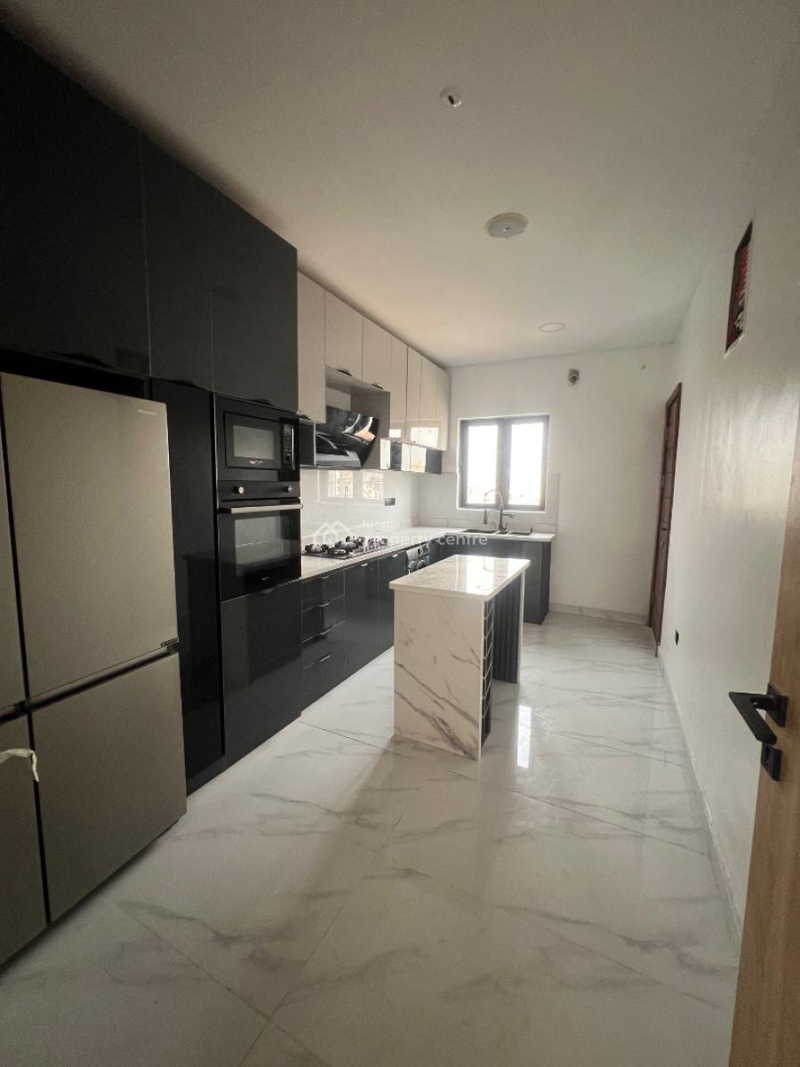 2 Bedrooms, Freedom Way, Lekki Phase 1, Lekki, Lagos, Flat / Apartment for Sale