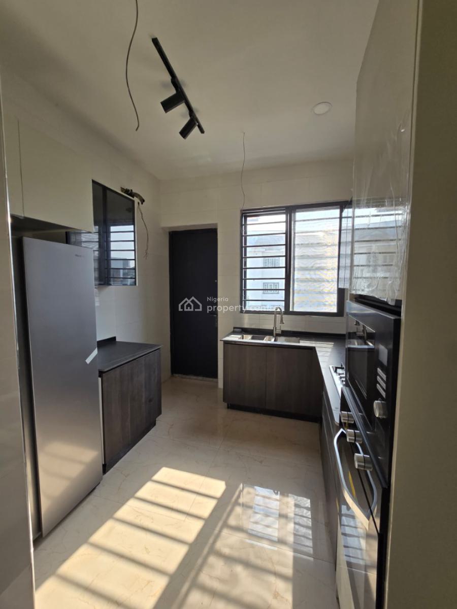 Tastefully Finished Serviced 4 Bedroom Maisonette with a Room Bq, Lekki Phase 1, Lekki, Lagos, Terraced Duplex for Sale