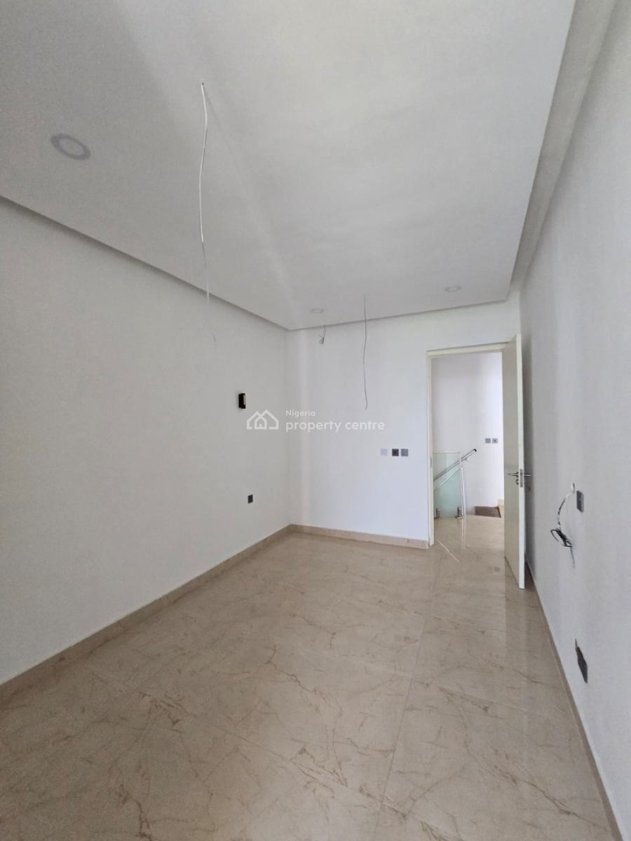 Tastefully Finished Serviced 4 Bedroom Maisonette with a Room Bq, Lekki Phase 1, Lekki, Lagos, Terraced Duplex for Sale