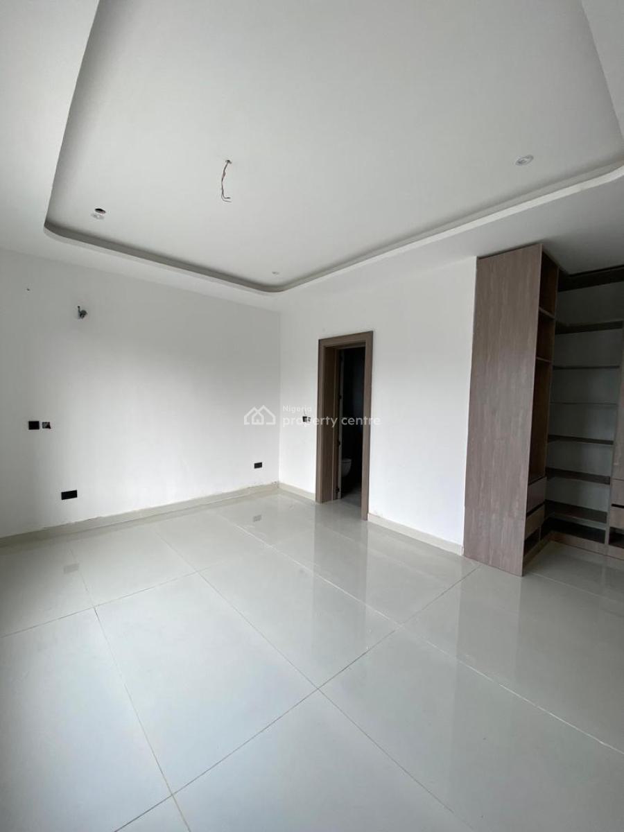 a Spacious and Tastefully Finished 2-bedroom Serviced Apartments, Lekki Phase 1, Lekki, Lagos, Flat / Apartment for Sale