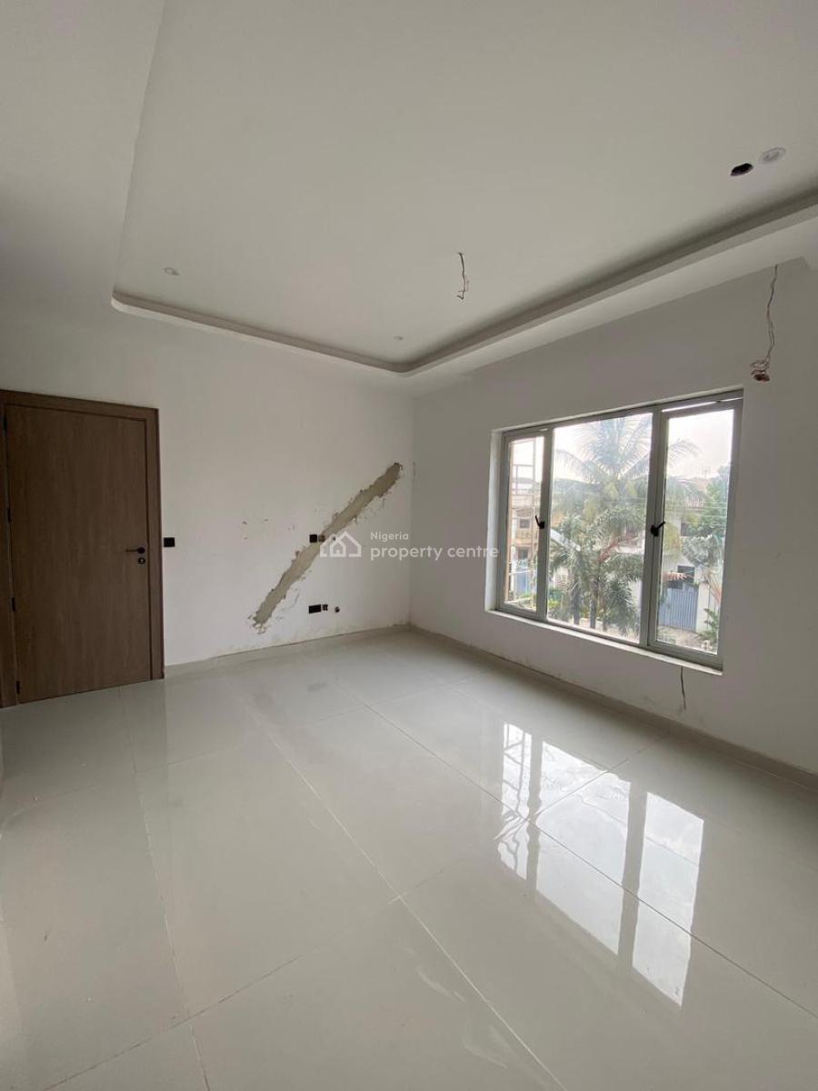 a Spacious and Tastefully Finished 2-bedroom Serviced Apartments, Lekki Phase 1, Lekki, Lagos, Flat / Apartment for Sale