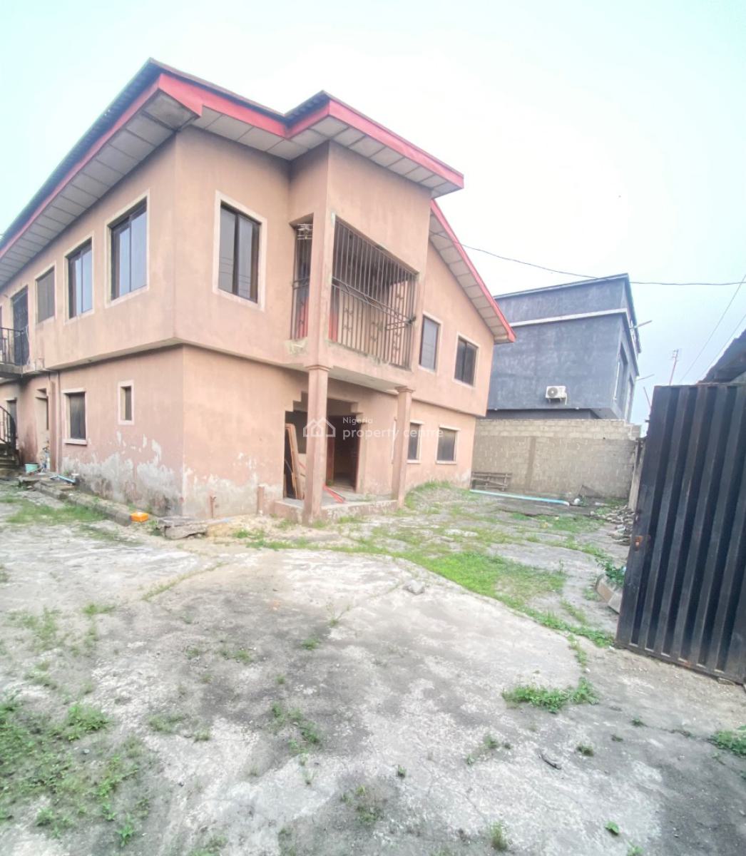 Commercial Old 6bedroom House Directly Facing Eputu/awoyaya Major Road, Directly Facing The Tarred Road, Eputu, Ibeju Lekki, Lagos, Detached Duplex for Sale