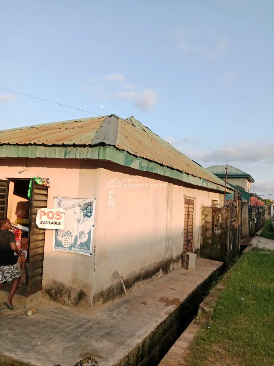 5 Bedroom Duplex, 1 Mini Flat and 2  Shops at Igodo, Z, Restoration Estate, Magboro, Ogun, Detached Duplex for Sale