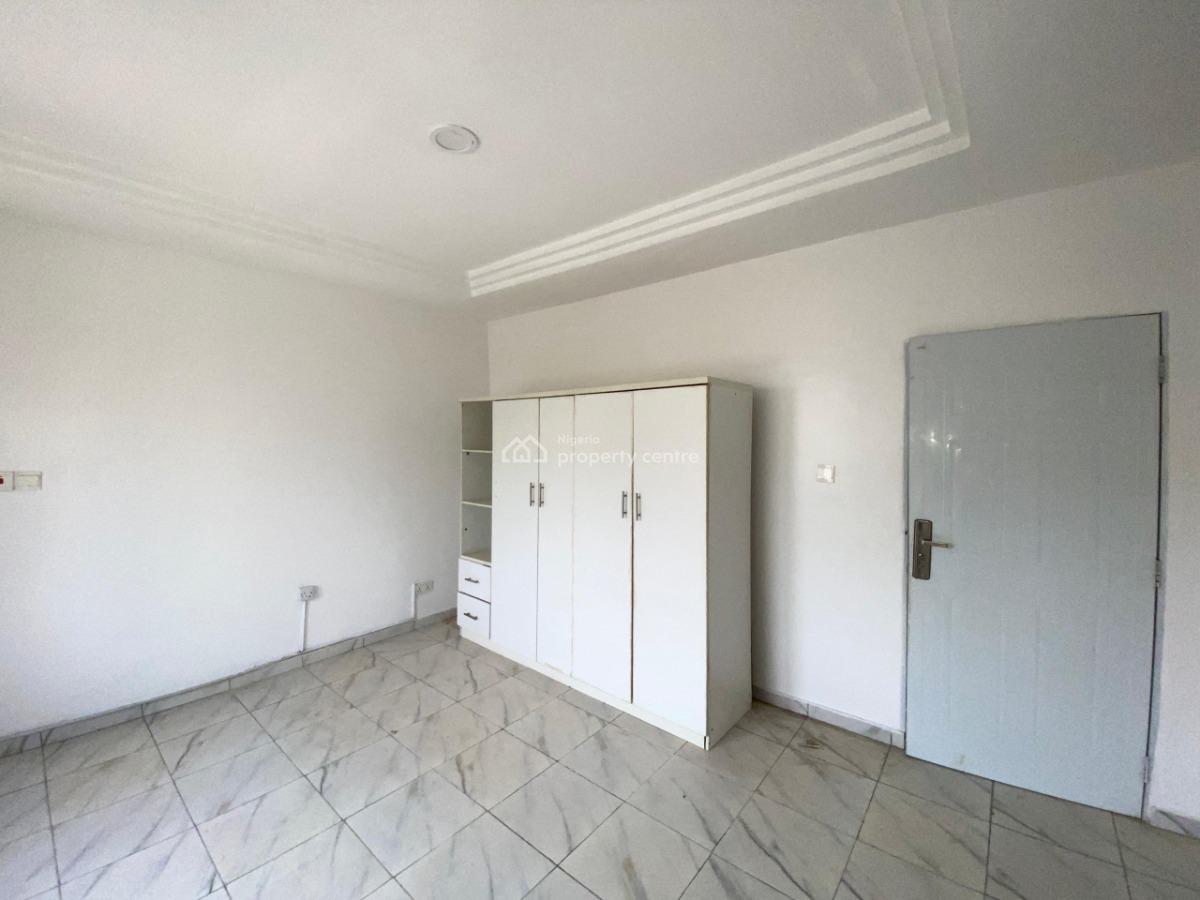 Lovely  4 Bedroom Available, in a Secured Estate, Life Camp, Abuja, Flat / Apartment for Rent