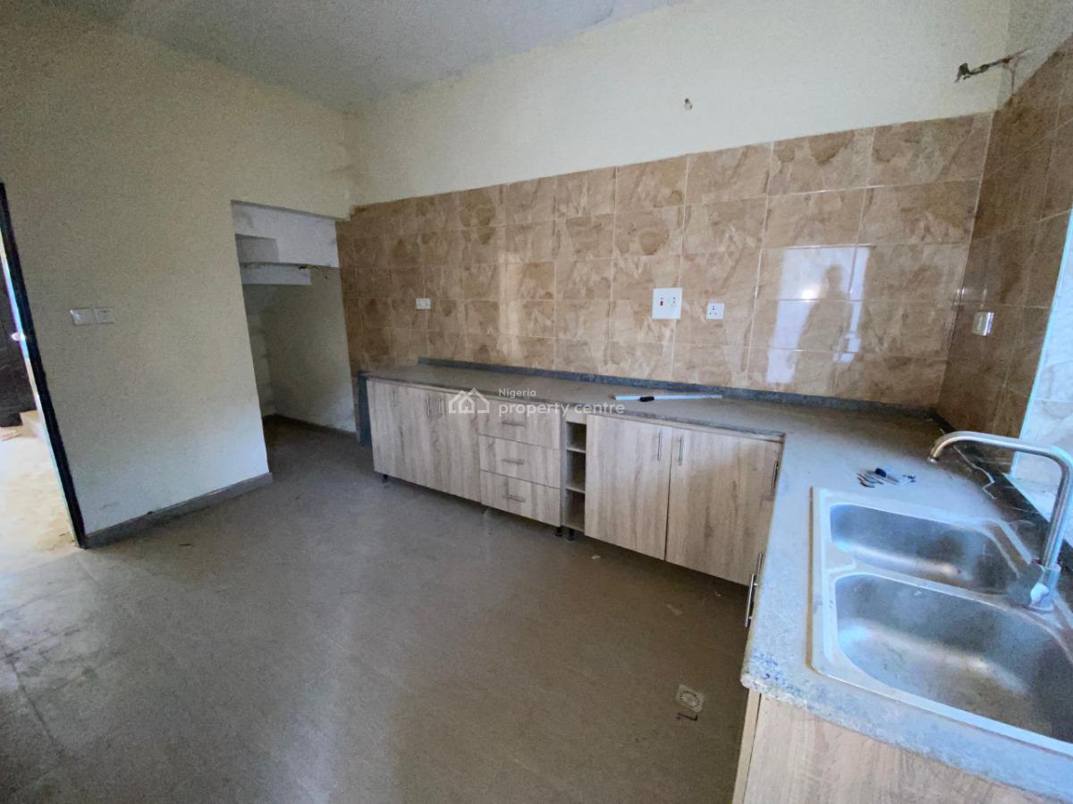 Lovely  4 Bedroom Available, in a Secured Estate, Life Camp, Abuja, Flat / Apartment for Rent