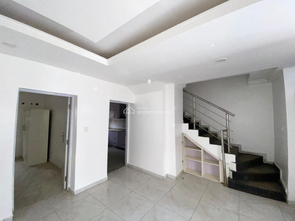 Lovely  4 Bedroom Available, in a Secured Estate, Life Camp, Abuja, Flat / Apartment for Rent