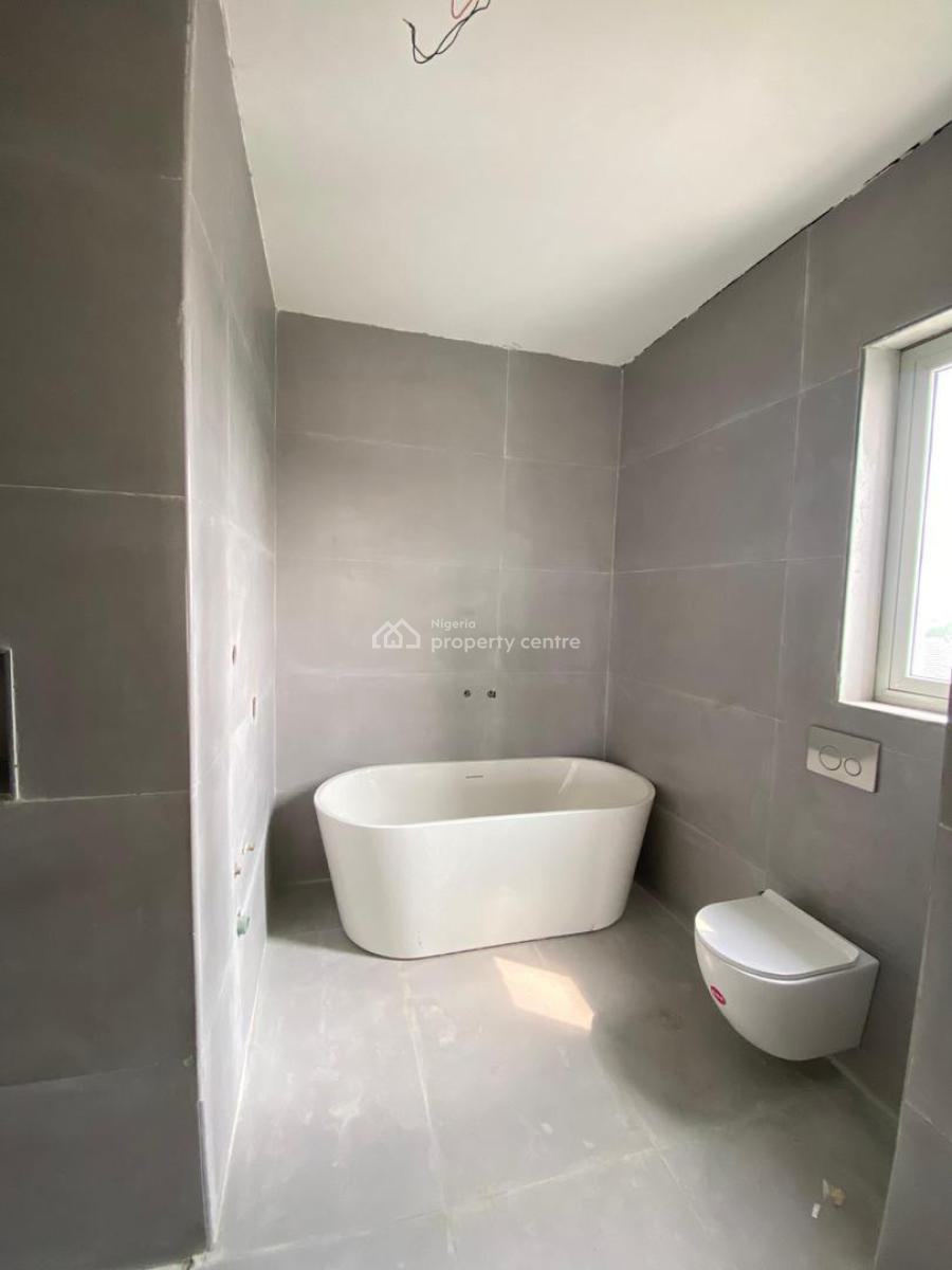 Excellent 3 Bedroom Serviced Apartment Within a Serene Environment, Lekki Phase 1, Lekki, Lagos, House for Sale