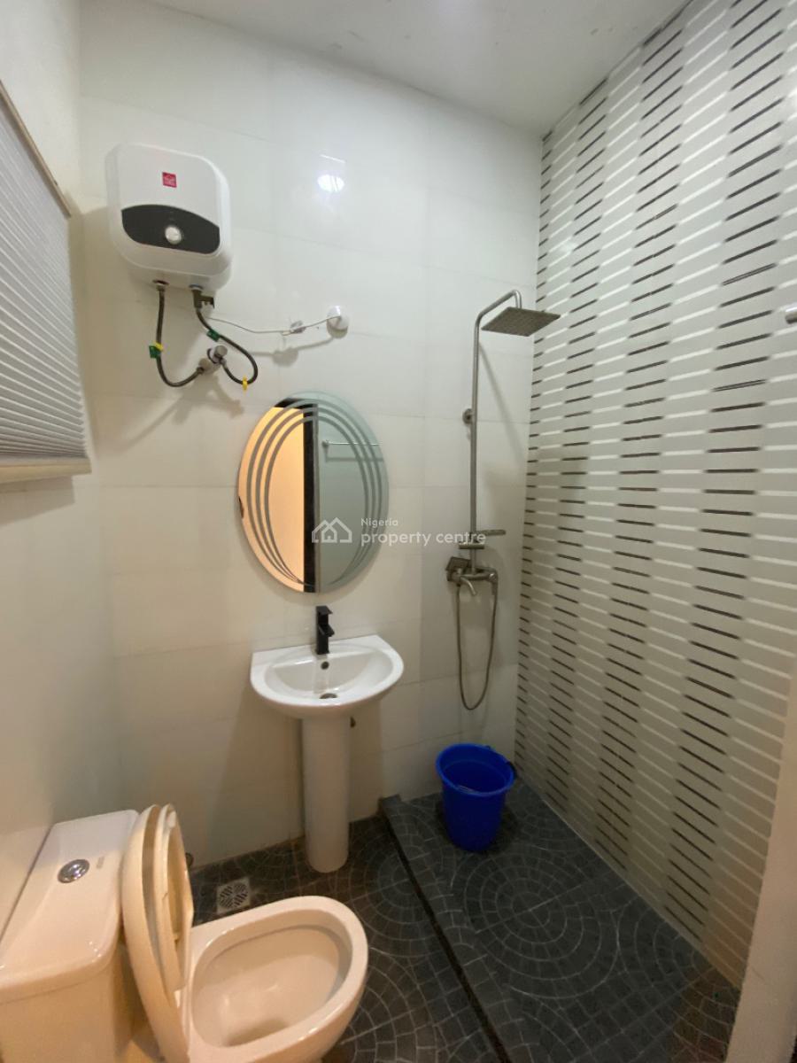 Fully Furnished One Bedroom Apartment Upstairs, Gracious Court Lbs Lekki, Ajah, Lagos, Flat / Apartment for Rent