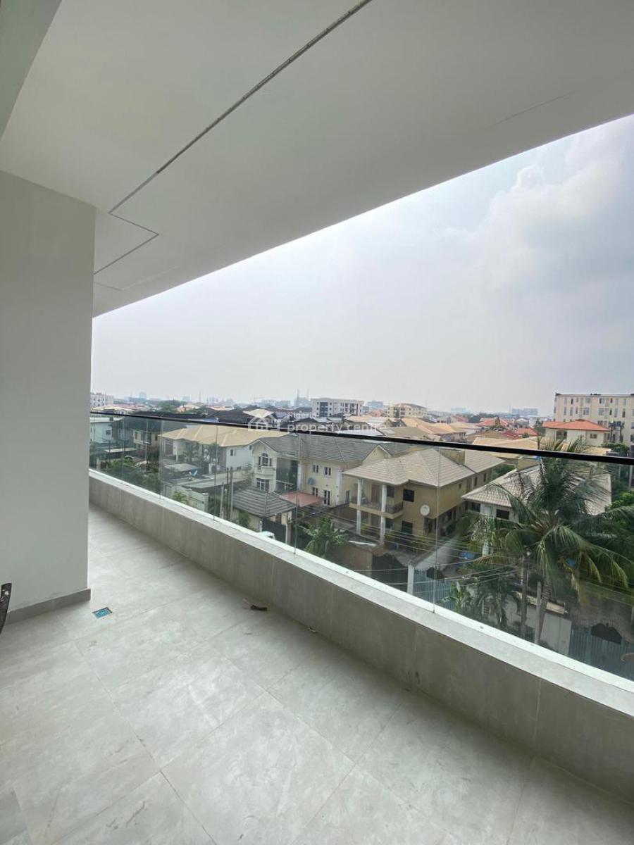 3 Bedroom Service Apartment, Lekki Phase 1, Lekki, Lagos, Flat / Apartment for Sale