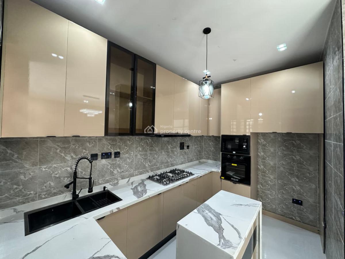 2bdroom Apt in Ologolo Fully Serviced, Ologolo, Lekkj Lagos, Ologolo, Lekki, Lagos, Flat / Apartment for Sale