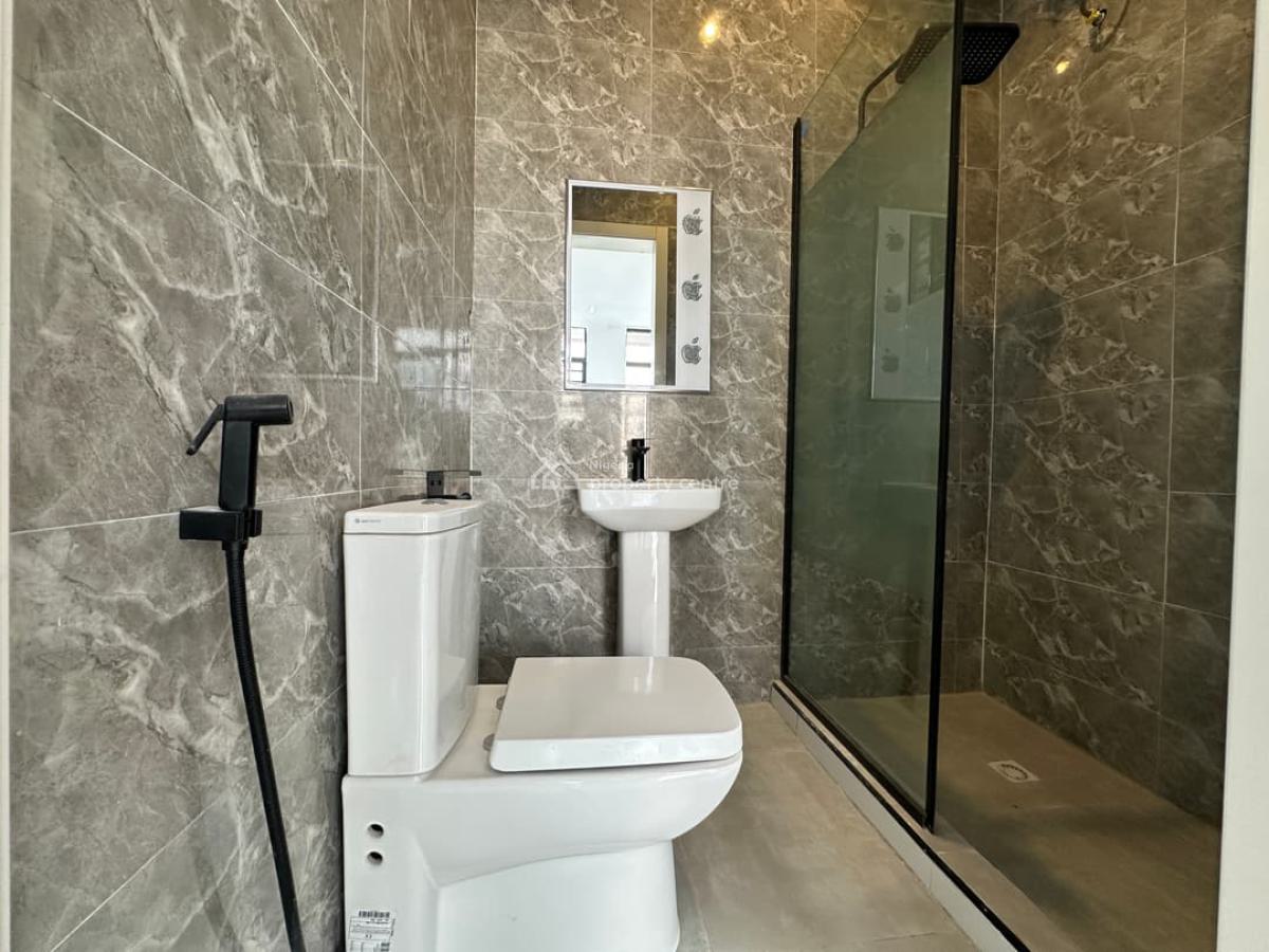 2bdroom Apt in Ologolo Fully Serviced, Ologolo, Lekkj Lagos, Ologolo, Lekki, Lagos, Flat / Apartment for Sale