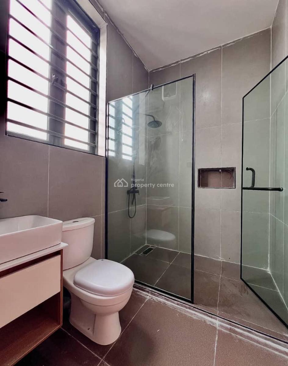 Gorgeous 5 Bedroom Duplex with a Bq in a Secured Vicinity, Lekki Phase 1, Lekki, Lagos, House for Sale