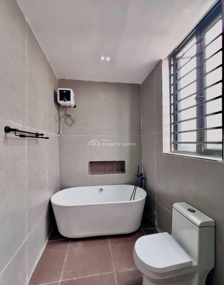 Gorgeous 5 Bedroom Duplex with a Bq in a Secured Vicinity, Lekki Phase 1, Lekki, Lagos, House for Sale