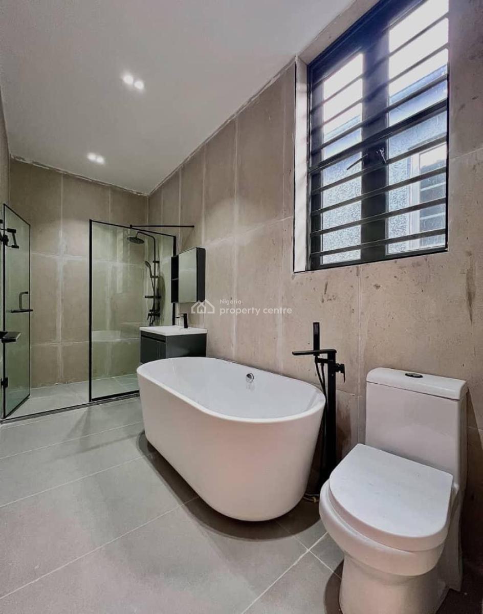 Gorgeous 5 Bedroom Duplex with a Bq in a Secured Vicinity, Lekki Phase 1, Lekki, Lagos, House for Sale