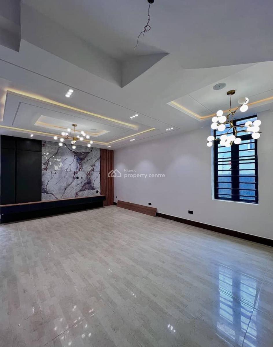 Gorgeous 5 Bedroom Duplex with a Bq in a Secured Vicinity, Lekki Phase 1, Lekki, Lagos, House for Sale