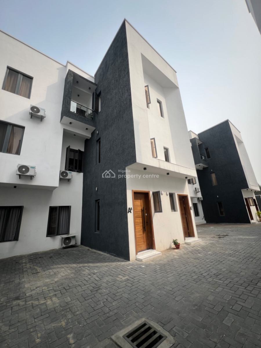 Nicely Built 4 Bedroom Duplex, Lekki Phase 1, Lekki, Lagos, Terraced Duplex for Sale