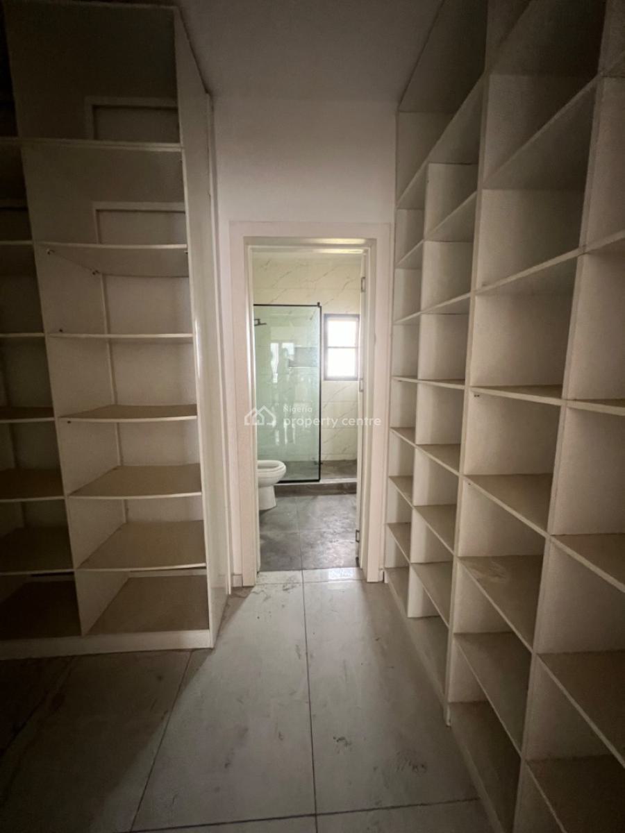 Nicely Built 4 Bedroom Duplex, Lekki Phase 1, Lekki, Lagos, Terraced Duplex for Sale