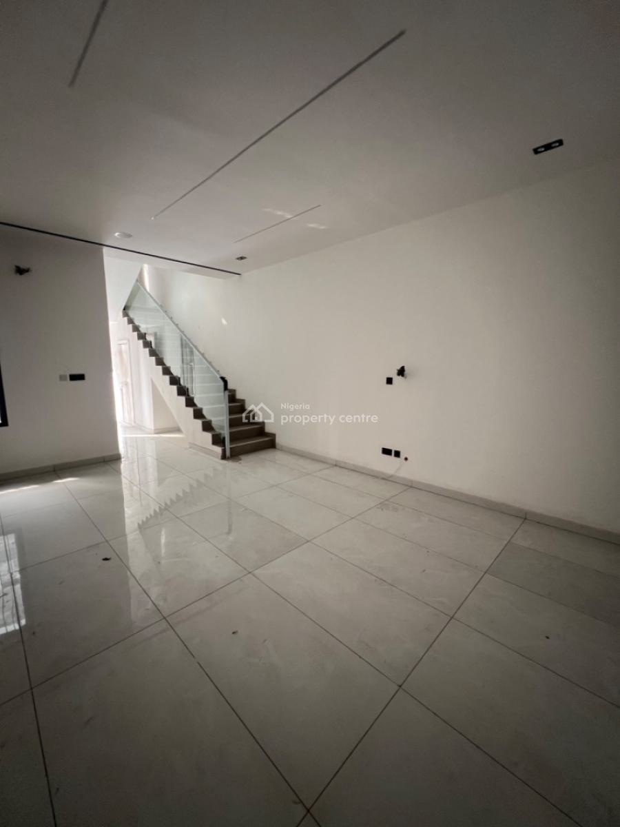 Nicely Built 4 Bedroom Duplex, Lekki Phase 1, Lekki, Lagos, Terraced Duplex for Sale