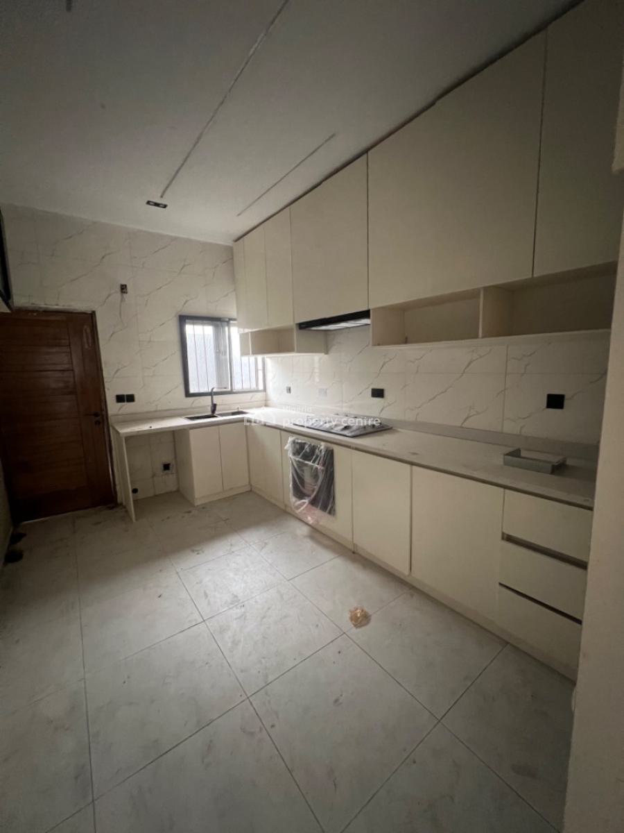 Nicely Built 4 Bedroom Duplex, Lekki Phase 1, Lekki, Lagos, Terraced Duplex for Sale