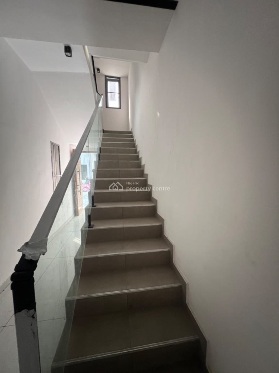 Nicely Built 4 Bedroom Duplex, Lekki Phase 1, Lekki, Lagos, Terraced Duplex for Sale