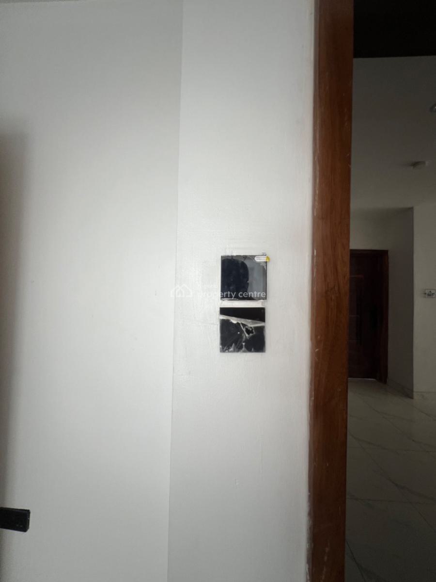 Exclusive & Smart 2 Bedroom Apartment, Lekki Phase 1, Lekki, Lagos, Flat / Apartment for Sale