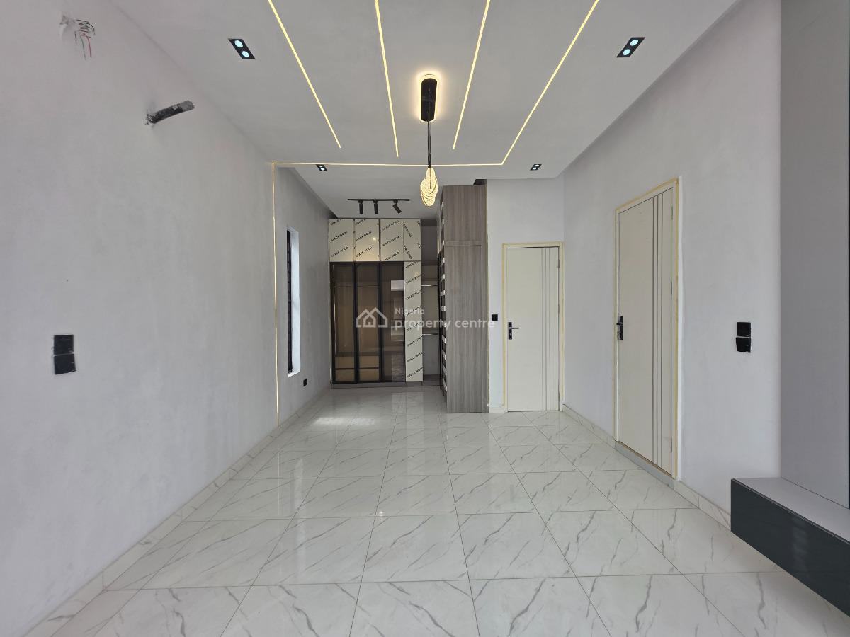 Strategically Located Luxury 5 Bedroom Detached Duplex with Pool, Ikota, Lekki, Lagos, Detached Duplex for Sale