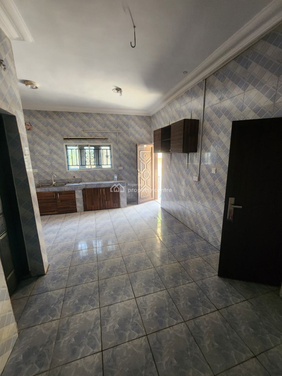 Luxury Three Bedroom Block of Flat, News Engineering, Dawaki, Gwarinpa, Abuja, Flat / Apartment for Rent