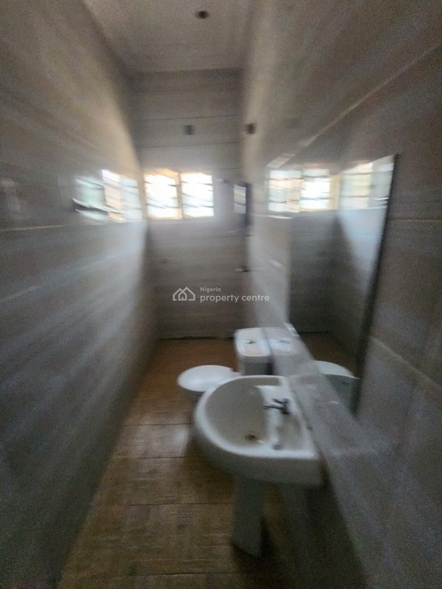 Luxury Three Bedroom Block of Flat, News Engineering, Dawaki, Gwarinpa, Abuja, Flat / Apartment for Rent