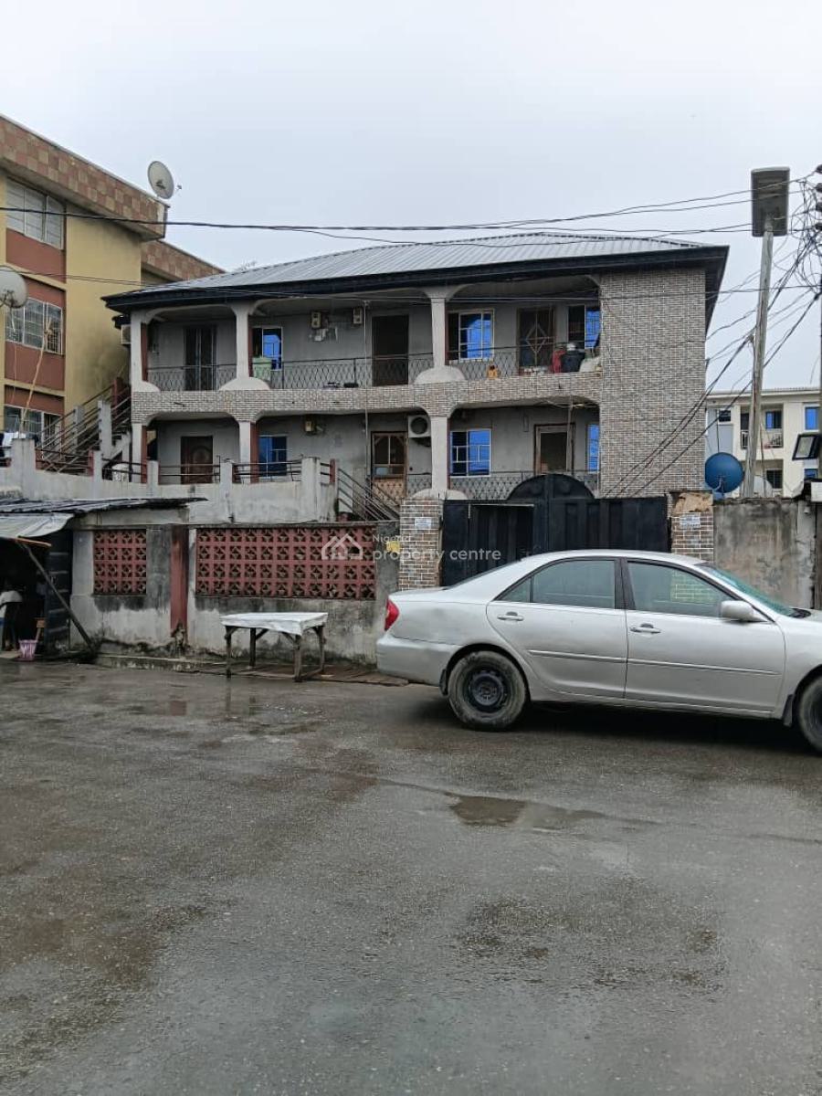 Property on 554sqm, Off Lawanson Road, Surulere, Lagos, Block of Flats for Sale