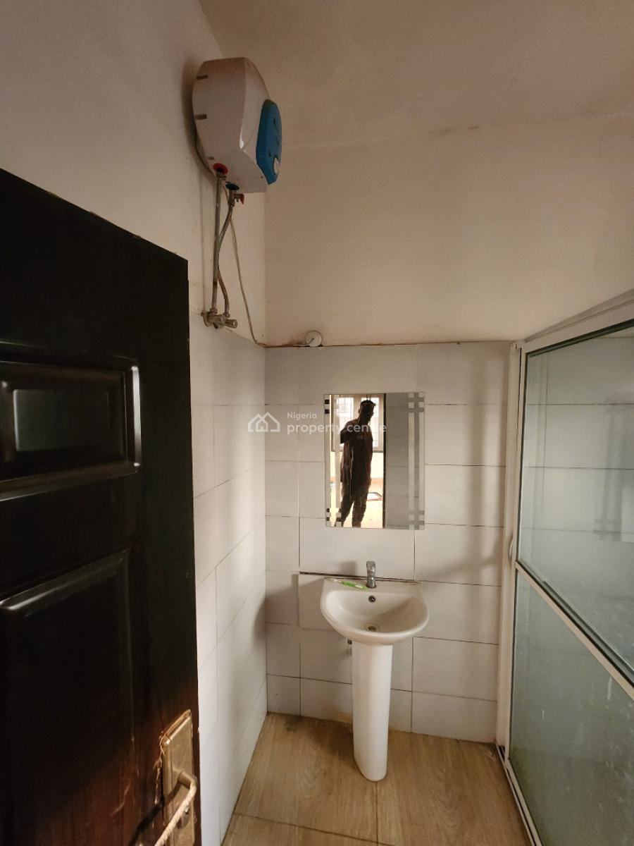 Luxury Two Bedroom Block of Flat, Dawaki, Gwarinpa, Abuja, Flat / Apartment for Rent