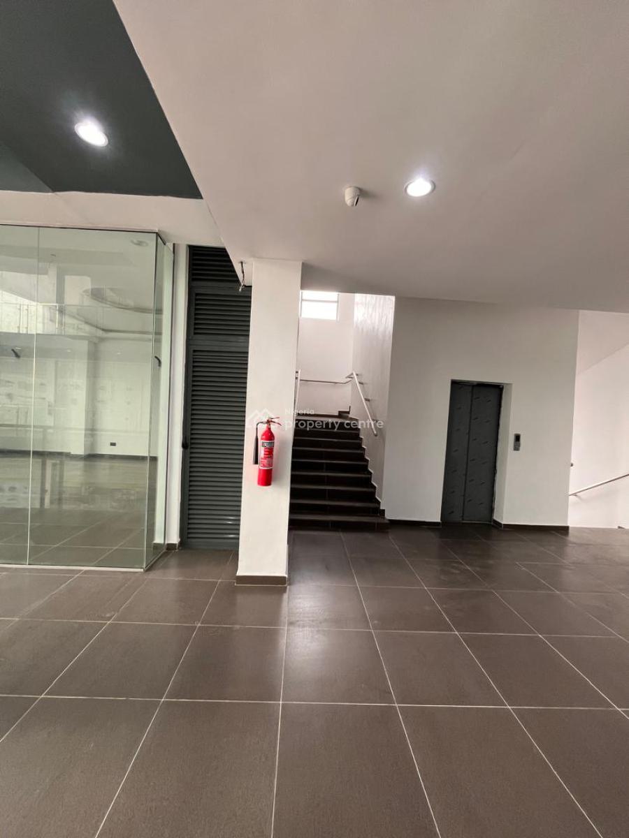 an Open Space, Admiralty Way., Lekki Phase 1, Lekki, Lagos, Office Space for Rent