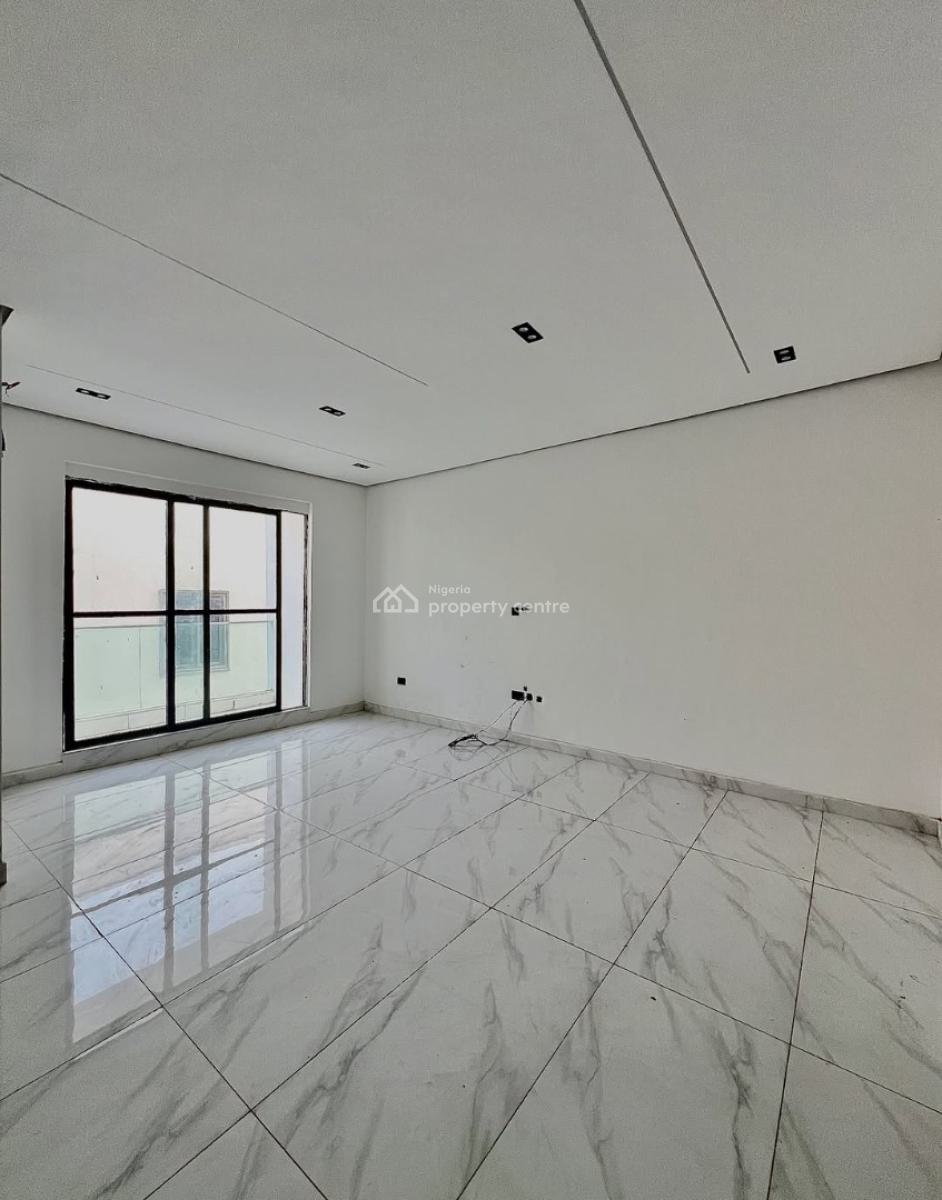 Spacious Fully Serviced 2 Bedroom Apartment, Ologolo, Lekki, Lagos, Block of Flats for Sale