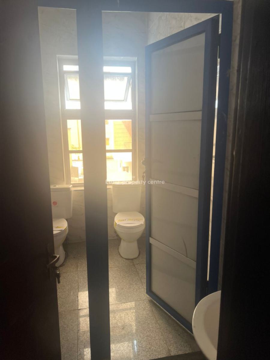 Landmark  Five (5) Storey Building, Facing Lekki Express Road, Lekki, Lagos, Office Space for Rent