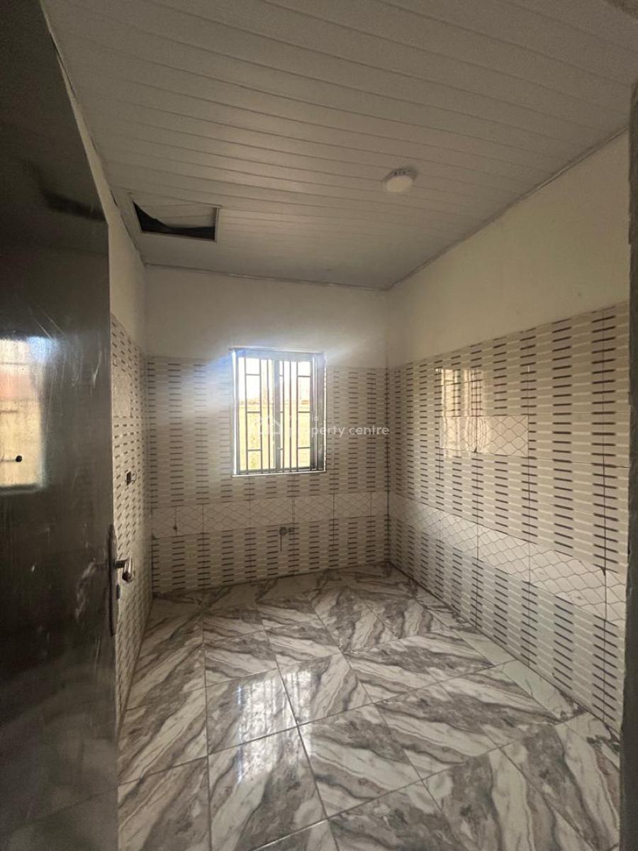 Spacious 2 Bedroom Apartment, Greenville Estate, Badore, Ajah, Lagos, Flat / Apartment for Rent