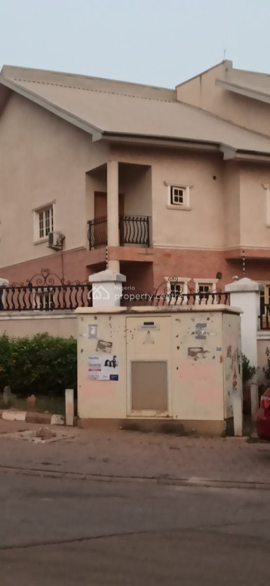 4 Bedrooms Semi-detached Duplex with a Bq, Wuse 2, Abuja, Semi-detached Duplex for Rent