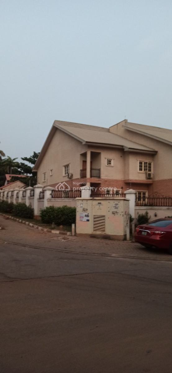 4 Bedrooms Semi-detached Duplex with a Bq, Wuse 2, Abuja, Semi-detached Duplex for Rent