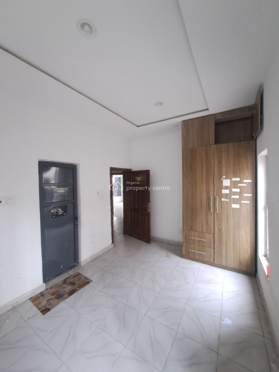 Well Built 3 Bedroom Apartment in a Gated Estate, Ikate By Salem, Lekki, Lagos, Flat / Apartment for Rent