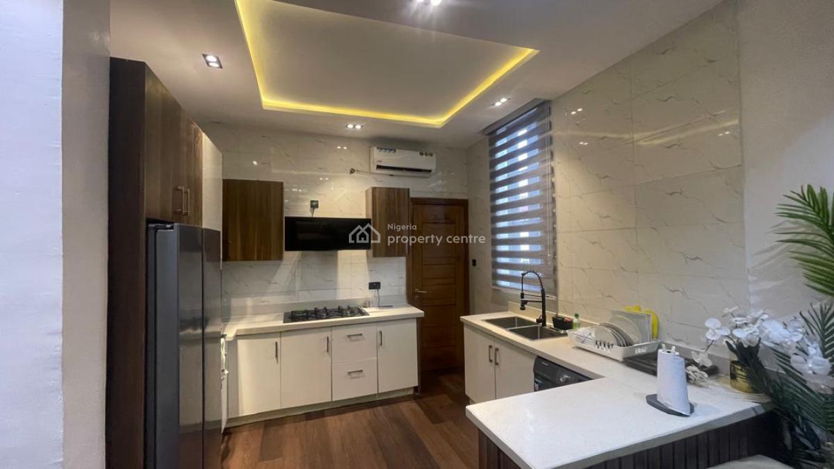 Luxury 3-bedroom Apartment, Lekki Phase 1, Lekki, Lagos, Flat / Apartment Short Let