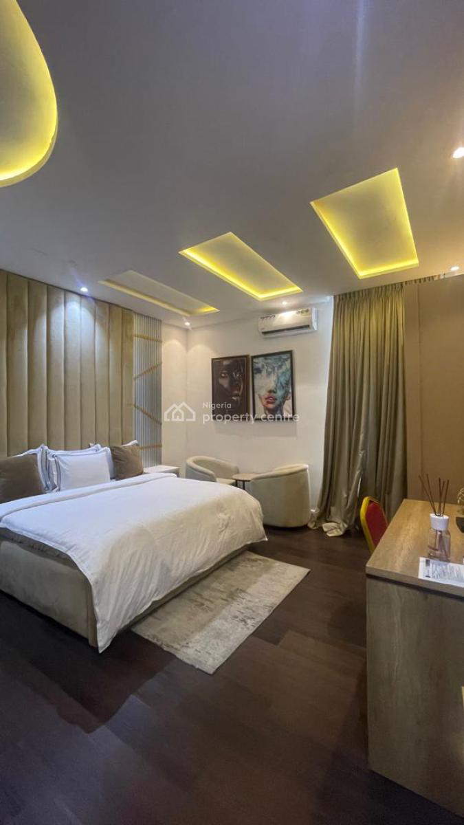 Luxury 3-bedroom Apartment, Lekki Phase 1, Lekki, Lagos, Flat / Apartment Short Let