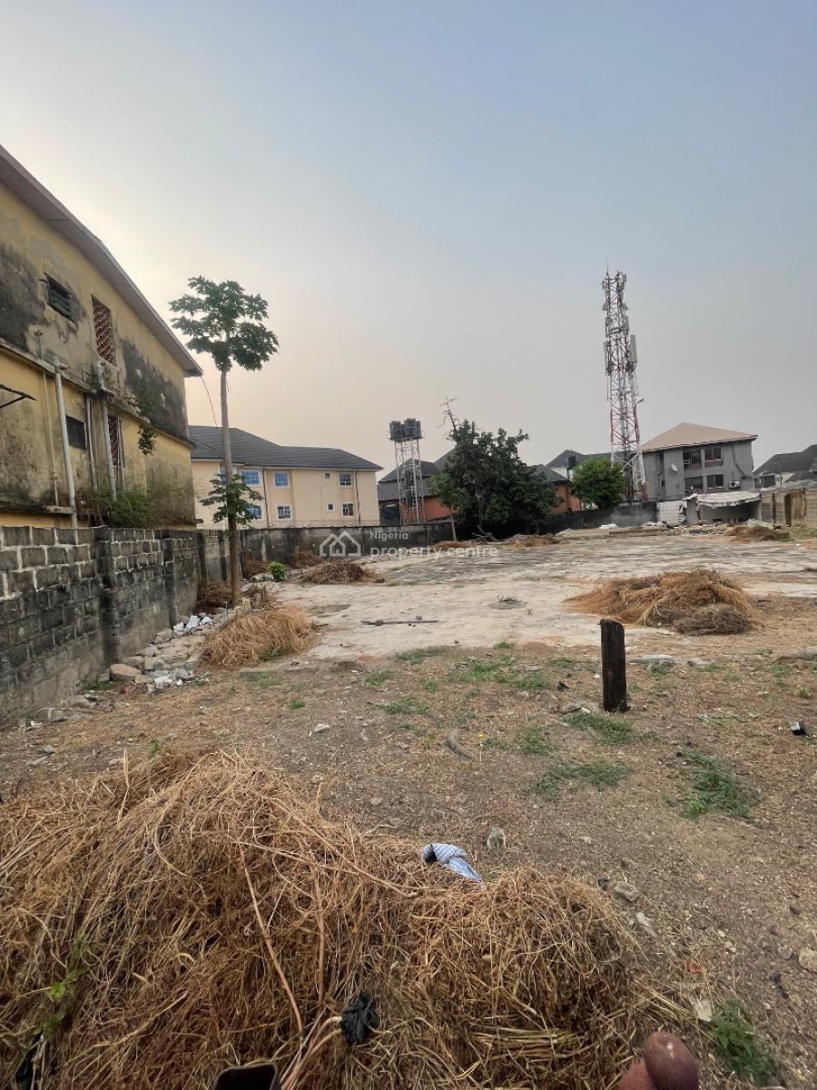 Fenced and Gated 900 Sqm of Land, Ikenegbu, Owerri Municipal, Imo, Mixed-use Land for Sale
